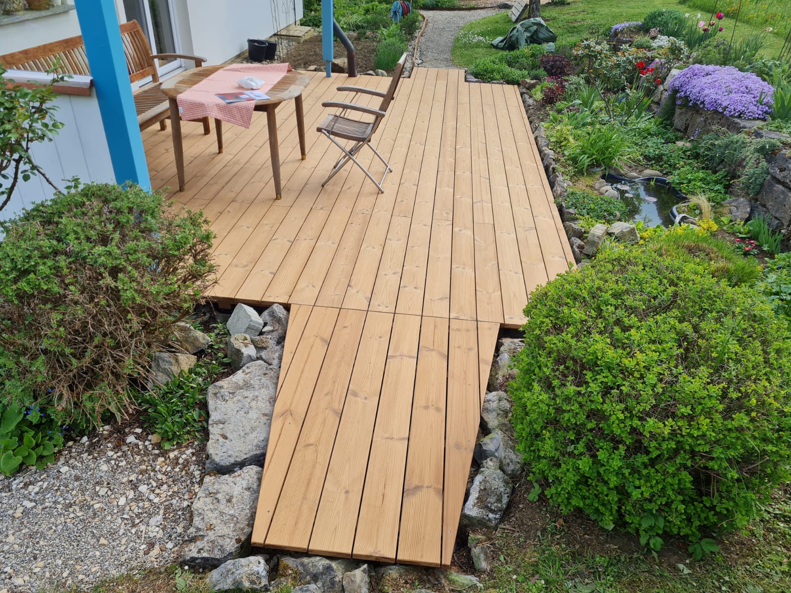 Skandinavische Thermokiefer Terrasse in Albstadt