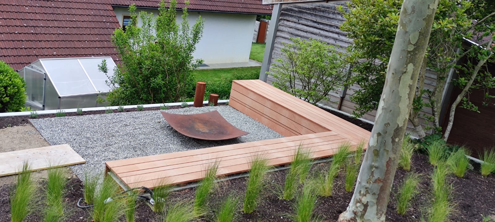 Sitzbank aus Cumaru in Mieterkingen