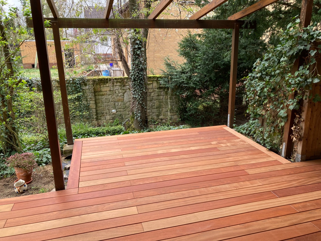 Jatoba Terrasse in Ilsede