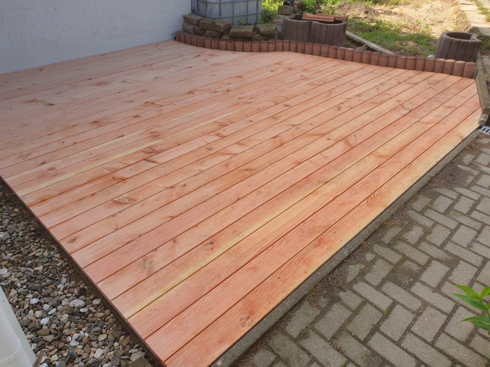 Douglasie Terrasse in Lebendorf